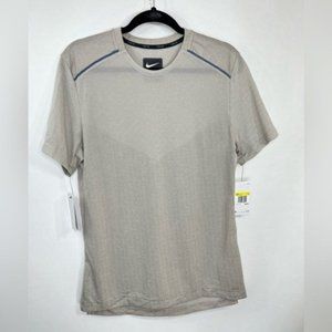 Nike Breathe Tech Pack Running T-Shirt Men's Size Small Gray Reflective New